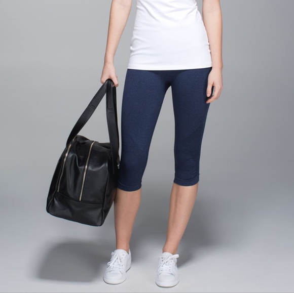 lululemon athletica Pants - Lululemon In The Flow Crop II Heathered  Navy Heathered Blue 6 Medium Leggings